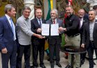 Governo de Santa Catarina assina convênio com prefeitura de Florianópolis para revitalização da praça Tancredo Neves