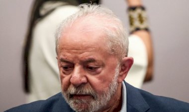 Lula passa por cirurgia para retirada de lesão na laringe