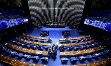 Com 64 votos a favor, Senado aprova PEC 'Fura Teto'