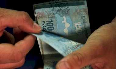 Salário mínimo ainda não foi corrigido para R$ 1.320; assunto está em discussão