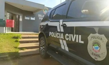 Homem é executado a tiros na rua e polícia recolhe 18 cápsulas de 9 mm
