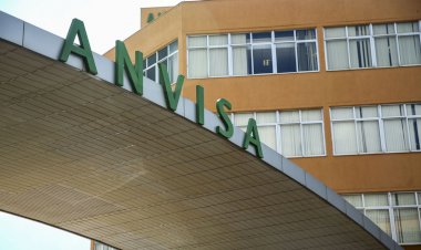 Anvisa anuncia novas restrições de produtos para cabelo