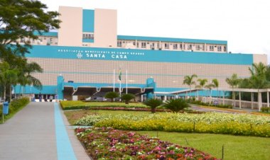 Agredida e obrigada a 'ajoelhar para morrer', adolescente esfaqueia o namorado 6 vezes