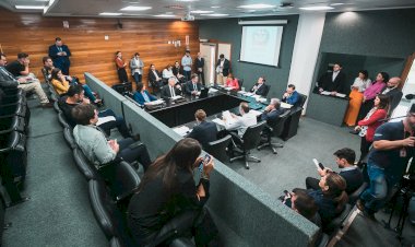 CCJ derruba veto parcial à proposta que trata da receita e despesas do Estado