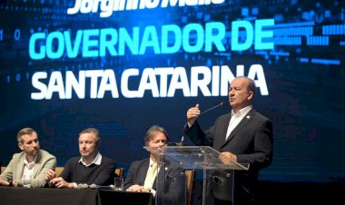 Jorginho Mello participa em Blumenau de aula magna do Entra21, programa que vai formar 2,4 mil alunos em tecnologia