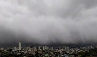 Com risco alto para temporais e deslizamentos, SC pode registrar chuva volumosa acima de 100 mm