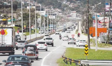 ‘Urgência’: Florianópolis quer empréstimo de R$ 160 milhões para mobilidade, saúde e habitaçõesA prefeitura de Florianópolis quer, com urgência, um empréstimo de R$ 160 milhões para infraestrutura na Capital. O projeto de lei que permite que o município pleiteie a verba foi para a sanção na última quarta-feira (11).