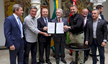Governo de Santa Catarina assina convênio com prefeitura de Florianópolis para revitalização da praça Tancredo Neves