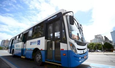 Passageiros da região continental de Florianópolis ficam sem ônibus na manhã desta quarta-feira