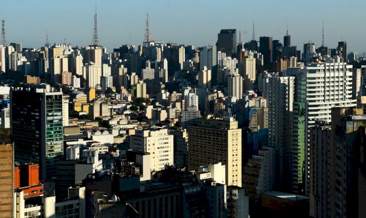 Preços de alugueis residenciais fecham 2022 com alta de 8,25%, diz FGV