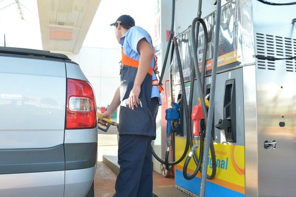 Preço da gasolina tem diferença de R$ 0,54 entre o menor e maior preço em Dourados