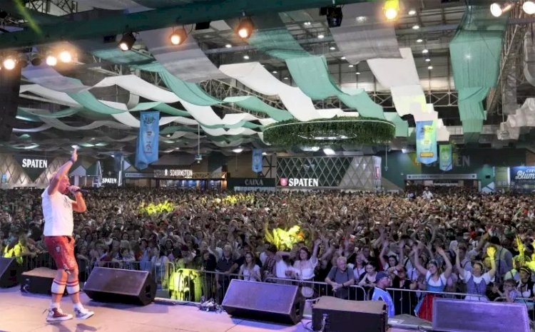 Oktoberfest Blumenau é suspensa um dia após abertura por alerta de enchente